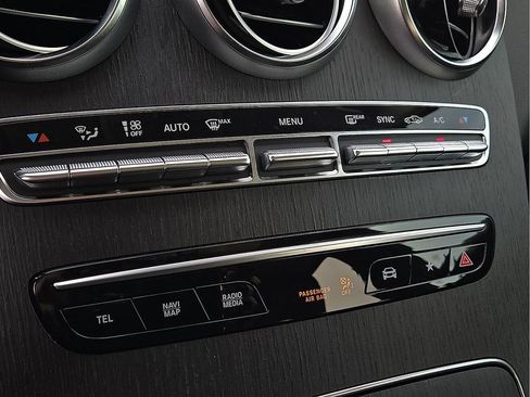 Used 2021 Mercedes-Benz GLC 300 image 14