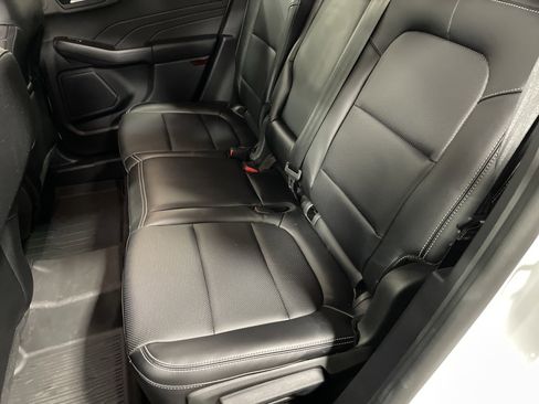 Used 2022 Ford Escape SEL w/ Technology Package image 11