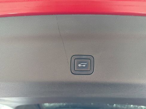 Used 2022 GMC Yukon Denali image 48