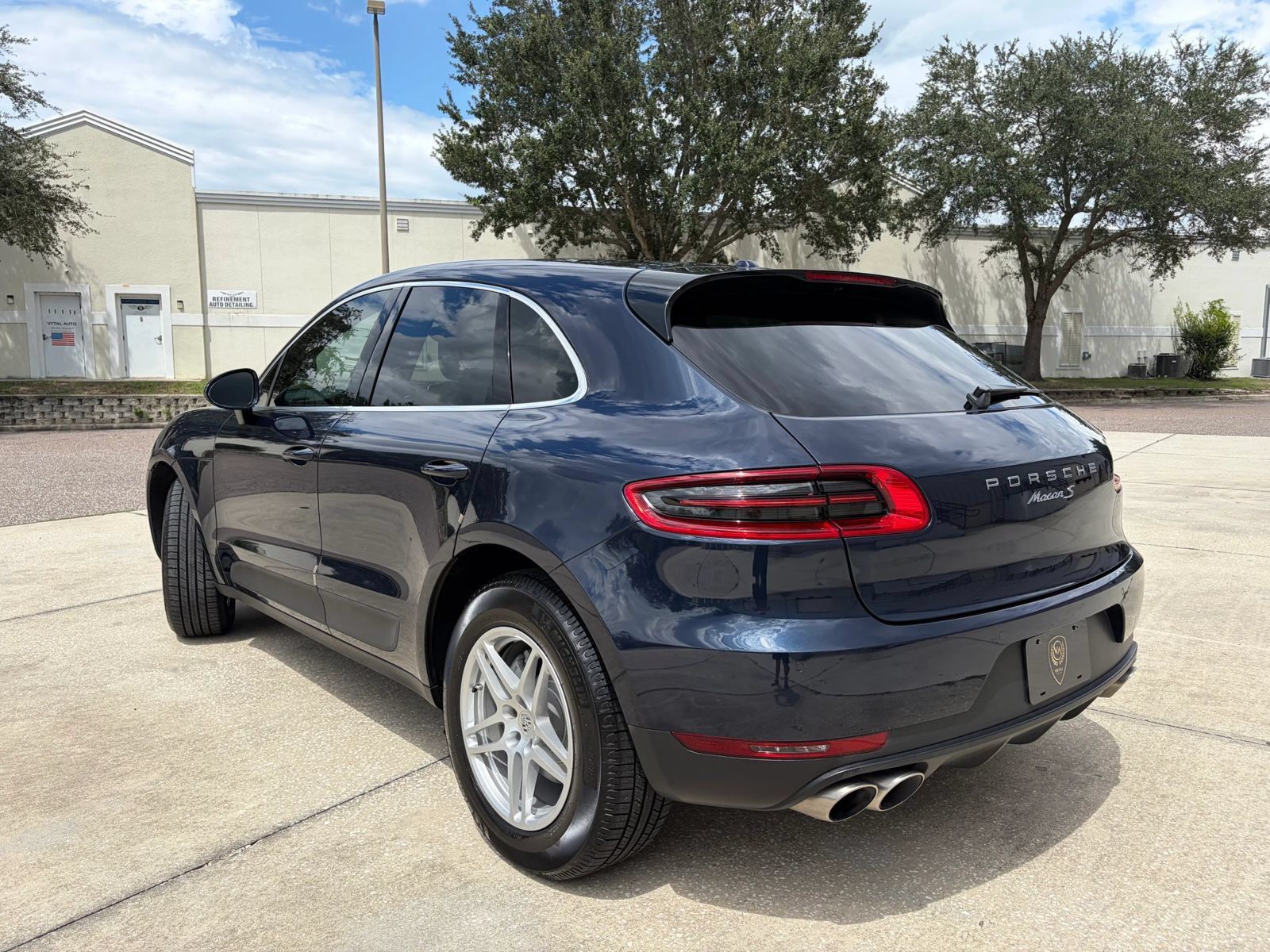 Used 2017 Porsche Macan S AWD/4WD image 3