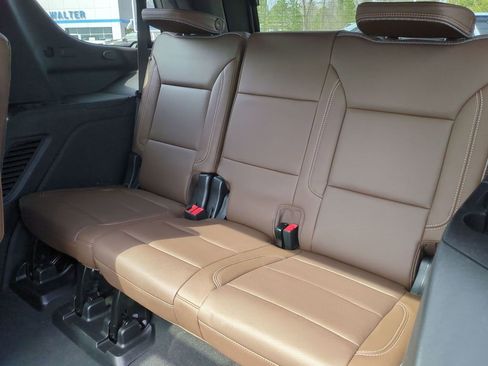 Used 2024 Chevrolet Tahoe High Country w/ Premium Package image 27