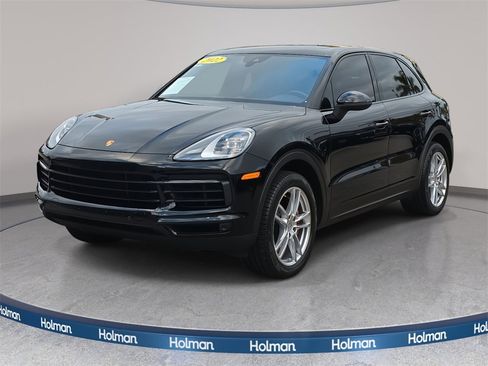 Used 2022 Porsche Cayenne image 8