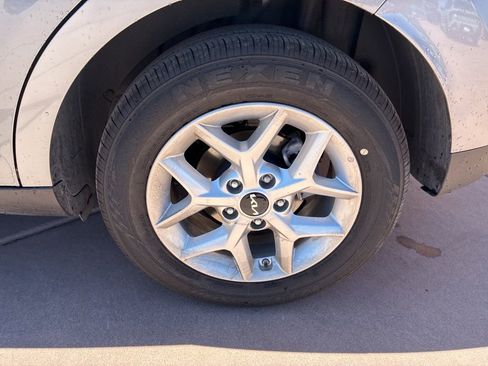 Certified 2025 Kia Soul LX FWD image 36