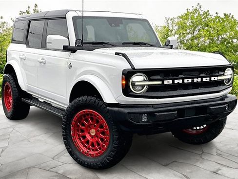 Used 2022 Ford Bronco Outer Banks image 8