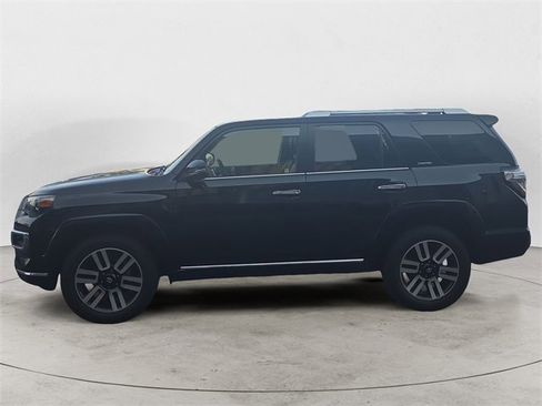 Used 2022 Toyota 4Runner Limited image 2