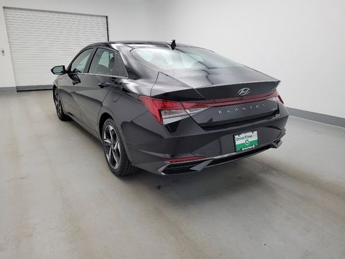 Used 2021 Hyundai Elantra Limited image 5
