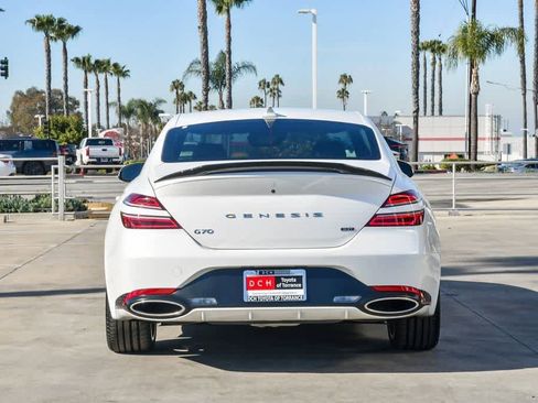 Used 2022 Genesis G70 3.3T image 9