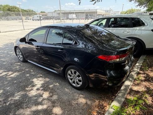 Used 2020 Toyota Corolla LE FWD image 4