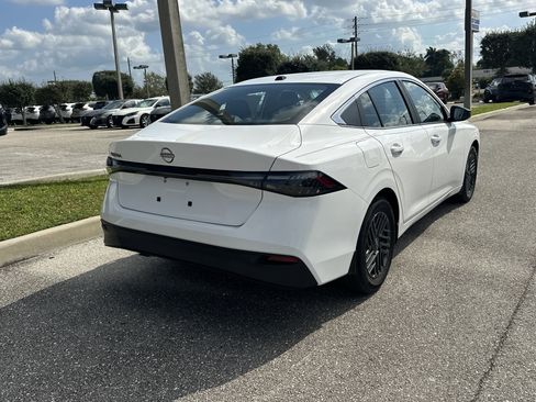 New 2026 Nissan Sentra SV image 7