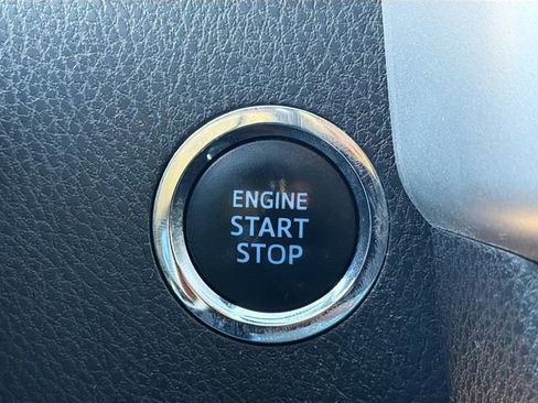 Used 2019 Toyota Highlander Limited image 35