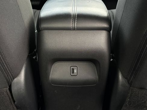 Used 2025 Nissan Sentra SV FWD image 18