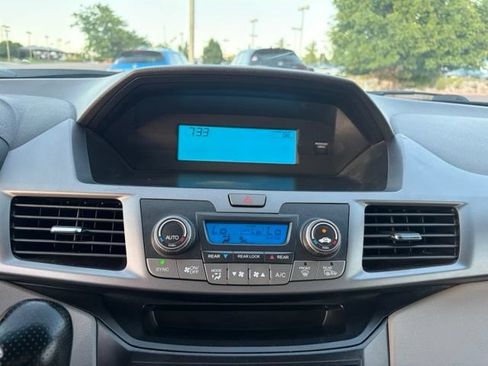 Used 2011 Honda Odyssey EX image 30