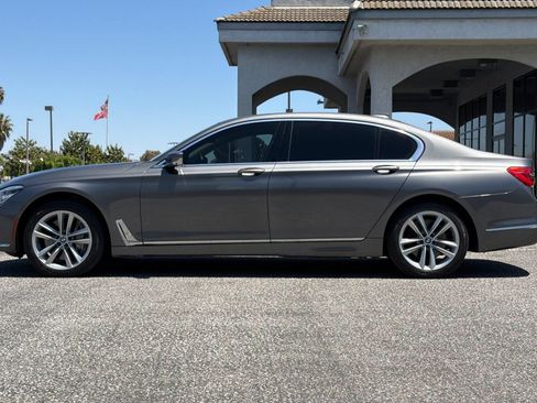 Used 2016 BMW 750i xDrive AWD/4WD image 9