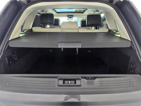 Used 2020 Land Rover Range Rover Long Wheelbase HSE image 16
