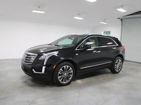 Used 2018 Cadillac XT5 Premium Luxury FWD image 5