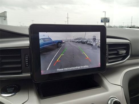 Used 2023 Ford Explorer XLT w/ Equipment Group 202A image 21