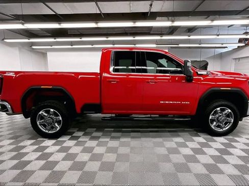 Used 2025 GMC Sierra 2500 SLE w/ SLE Value Package; AWD/4WD image 15