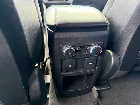 Used 2020 Ford Explorer XLT w/ Equipment Group 202A RWD image 13
