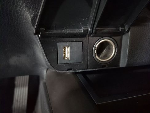 Used 2023 Toyota Camry SE image 33