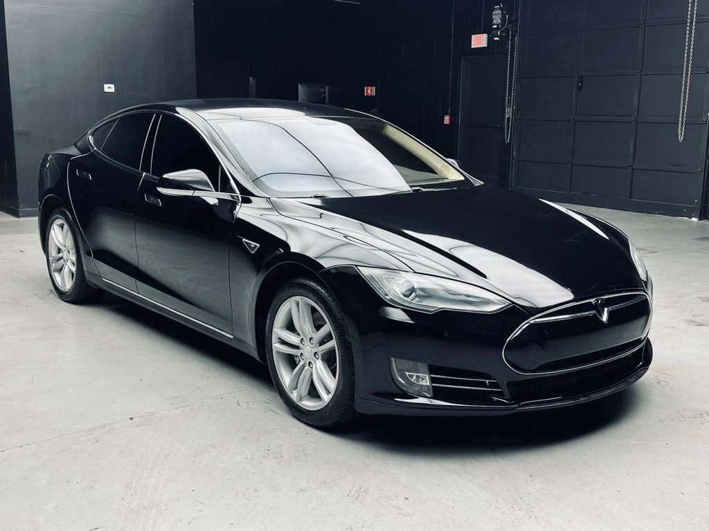 Used 2013 Tesla Model S Performance RWD image 9