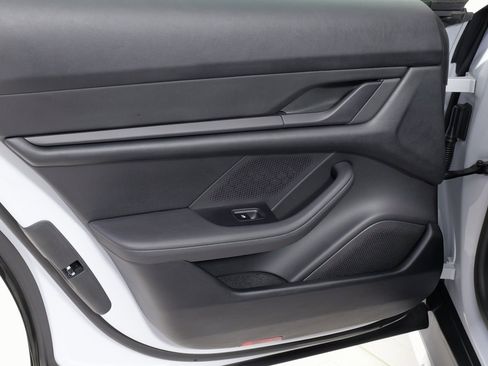 Used 2023 Porsche Taycan 4 Cross Turismo image 34