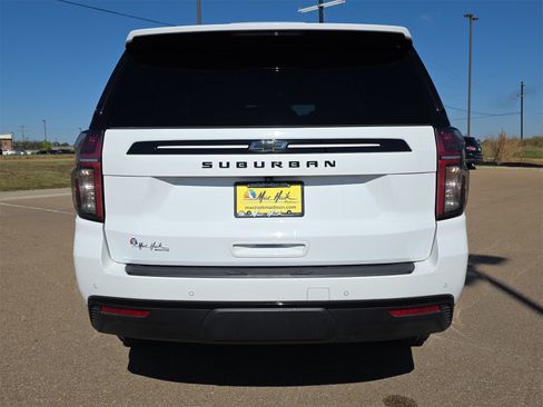 Used 2023 Chevrolet Suburban Z71 w/ Luxury Package image 7