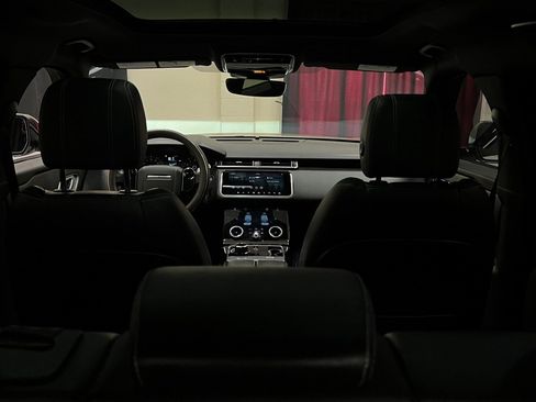Used 2020 Land Rover Range Rover Velar R-Dynamic S image 17