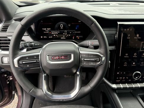 Used 2025 GMC Acadia Elevation image 26