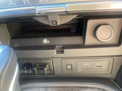 Used 2024 Nissan Armada Platinum w/ Captain's Chairs Package image 26