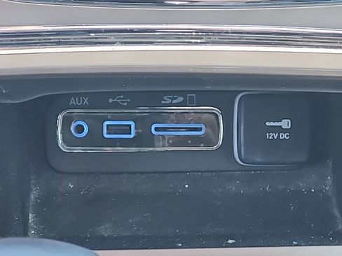 Used 2017 Jeep Grand Cherokee Limited image 8