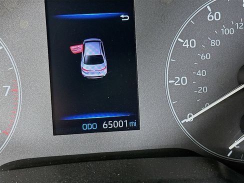 Used 2024 Toyota Corolla LE FWD image 18