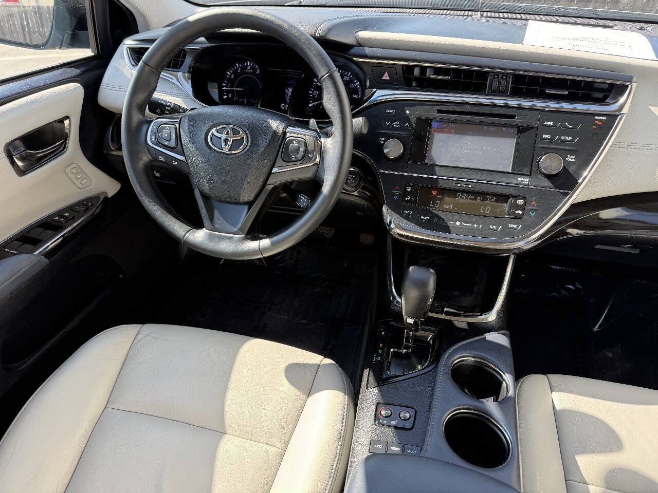 Used 2013 Toyota Avalon XLE Touring FWD image 7