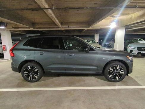New 2026 Volvo XC60 B5 Core w/ Climate Package image 2