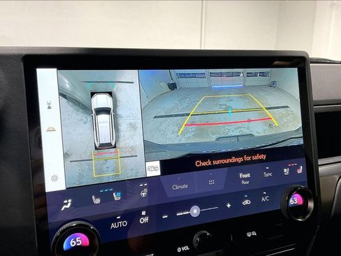 Used 2024 Lexus GX 550 w/ Accessory Package (Z1) image 30