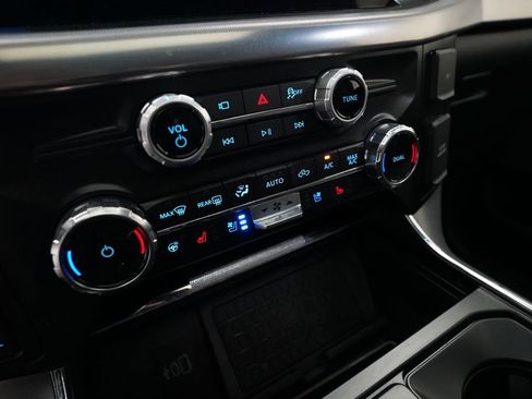 Used 2025 Ford F150 Lariat w/ Equipment Group 501A Mid AWD/4WD image 19