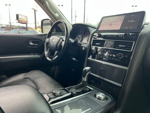 Used 2021 Nissan Armada SV image 32