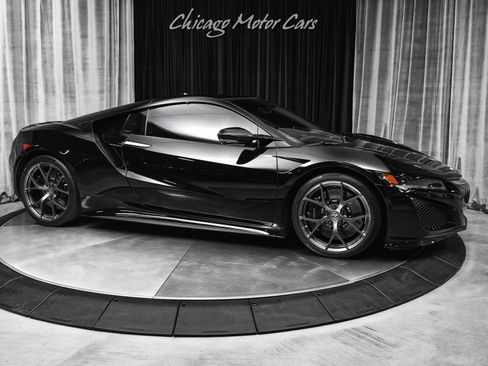 Used 2017 Acura NSX AWD/4WD image 6