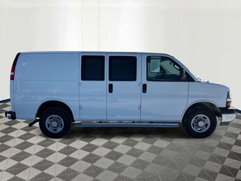 Used 2024 Chevrolet Express 2500 w/ Driver Convenience Package image 5