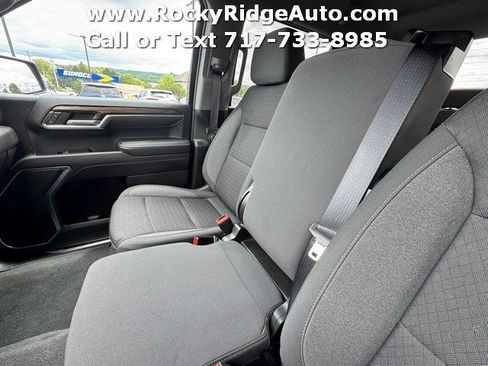 Used 2023 Chevrolet Silverado 1500 LT w/ Z71 Off-Road Package AWD/4WD image 14