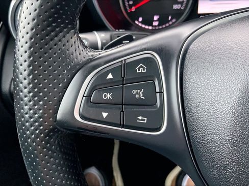 Used 2019 Mercedes-Benz GLC 300 GLC 300 image 24