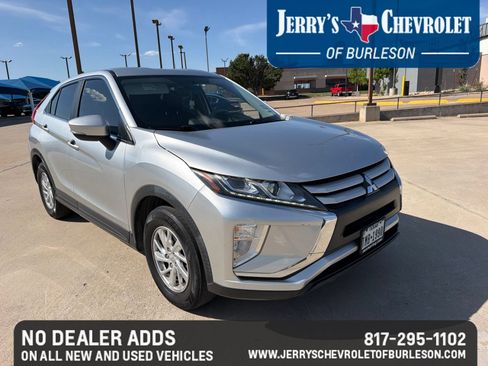 Used 2018 Mitsubishi Eclipse Cross ES FWD image 4