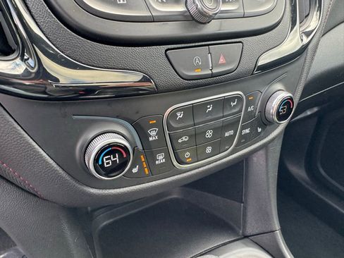 Used 2022 Chevrolet Equinox RS w/ RS Leather Package image 26