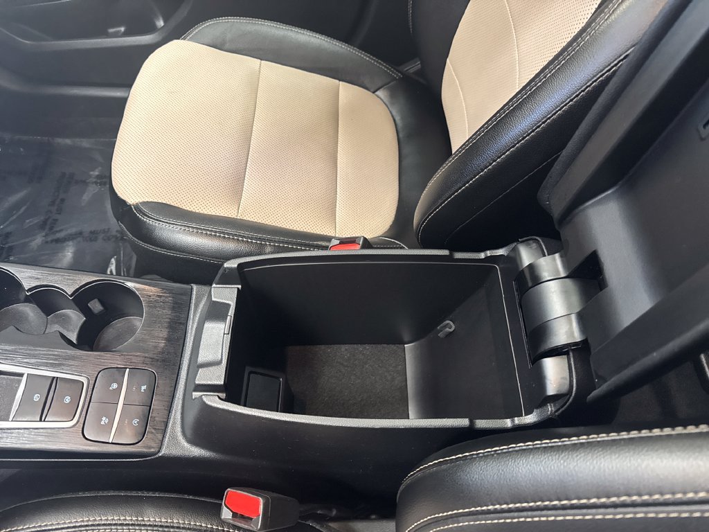 Used 2022 Ford Escape Titanium w/ Titanium Elite Package AWD/4WD image 28