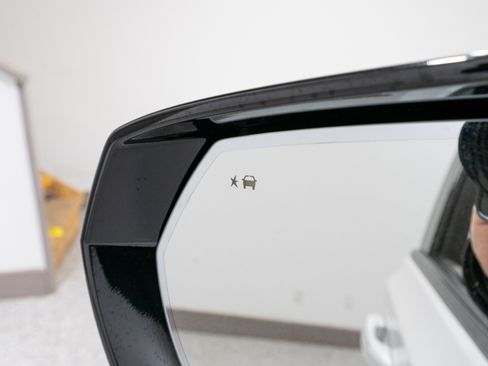 Used 2023 Cadillac Escalade Sport image 13