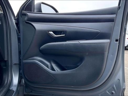 Certified 2025 Hyundai Tucson SE FWD image 24