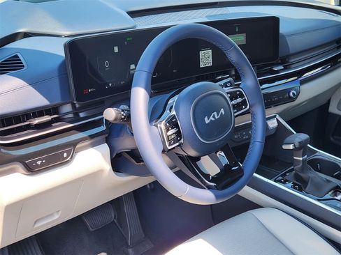 New 2026 Kia Carnival SX Prestige image 2