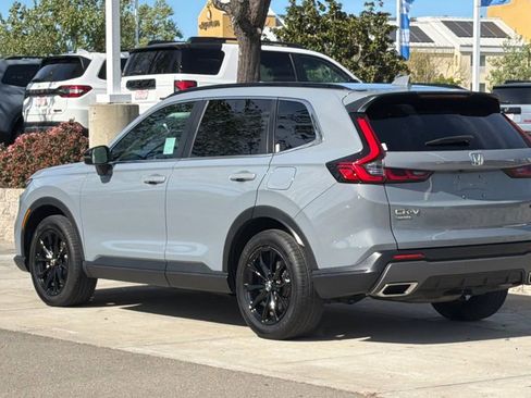 Used 2025 Honda CR-V Sport image 6