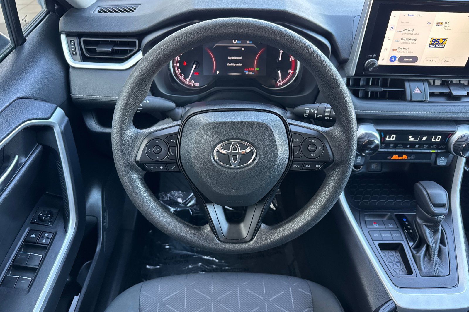 Certified 2025 Toyota RAV4 XLE FWD image 14