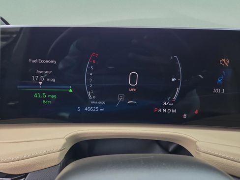 Used 2024 Cadillac XT4 Premium Luxury image 34