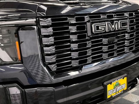 Used 2024 GMC Sierra 3500 Denali Ultimate AWD/4WD image 36